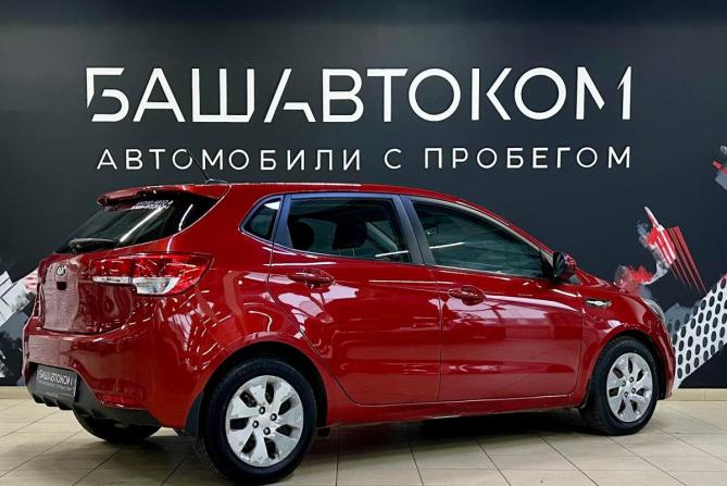 Kia Rio III Рестайлинг с пробегом 2017 года, цена 830 000 рублей, 102653 км, хэтчбек, Автокод Объявления