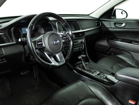 Kia Optima IV Рестайлинг с пробегом 2018 года, цена 1 781 010 рублей, 115555 км, седан, Автокод Объявления