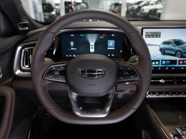 Geely Monjaro I Рестайлинг 2 с пробегом 2026 года, цена 4 190 000 рублей, 26 км, внедорожник, Автокод Объявления