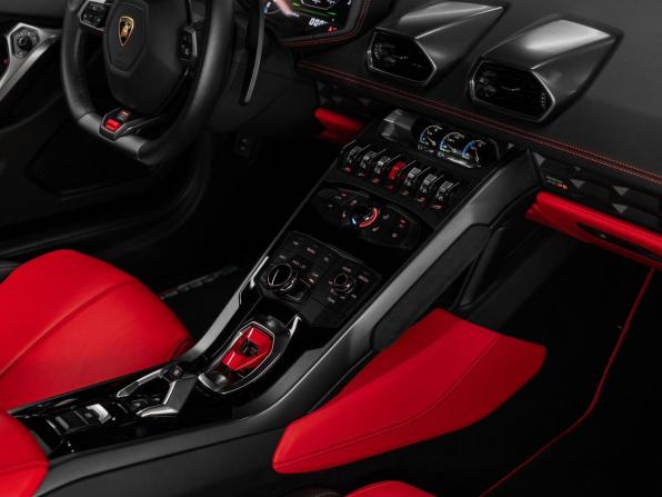 Lamborghini Huracán I с пробегом 2015 года, цена 18 500 000 рублей, 14117 км, купе, Автокод Объявления