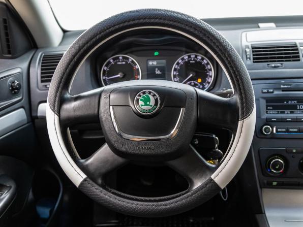 Skoda Octavia II (A5) Рестайлинг с пробегом 2012 года, цена 998 000 рублей, 143374 км, лифтбек, Автокод Объявления