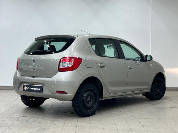 Renault Sandero II с пробегом 2018 года, цена 880 000 рублей, 44000 км, хэтчбек, Автокод Объявления