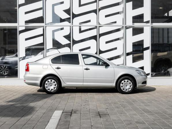 Skoda Octavia II (A5) Рестайлинг с пробегом 2013 года, цена 1 180 000 рублей, 129466 км, лифтбек, Автокод Объявления