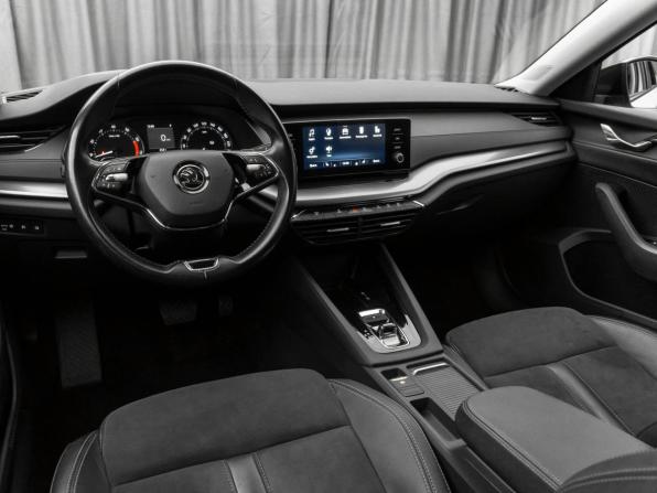 Skoda Octavia IV (A8) с пробегом 2020 года, цена 2 540 000 рублей, 67598 км, лифтбек, Автокод Объявления