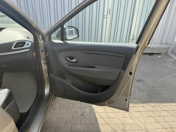 Renault Scenic III с пробегом 2011 года, цена 745 000 рублей, 373681 км, минивэн, Автокод Объявления