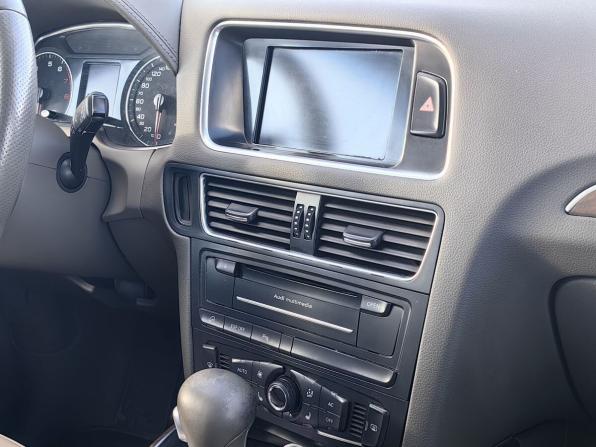 Audi Q5 I (8R) с пробегом 2010 года, цена 1 299 000 рублей, 211219 км, внедорожник, Автокод Объявления