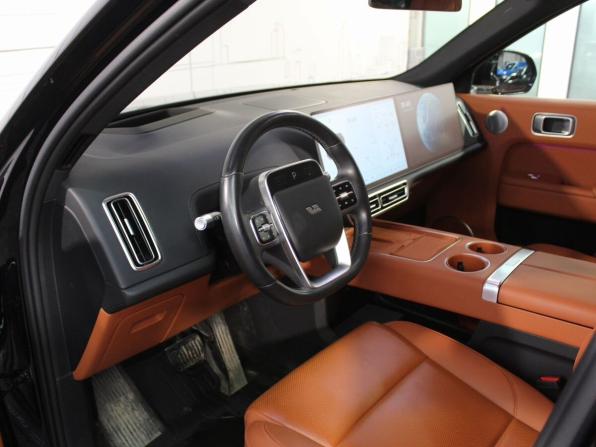 Li Auto (Lixiang) L9 I Рестайлинг с пробегом 2024 года, цена 7 100 000 рублей, 56298 км, внедорожник, Автокод Объявления