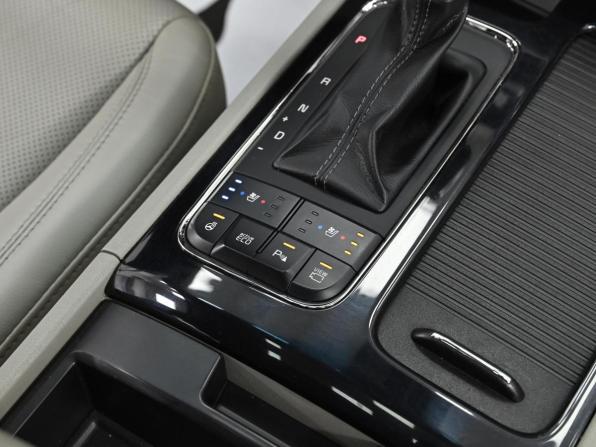 Kia Carnival III с пробегом 2017 года, цена 2 649 000 рублей, 134000 км, минивэн, Автокод Объявления