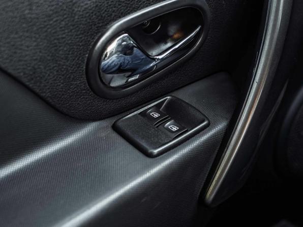 Renault Sandero II с пробегом 2016 года, цена 785 000 рублей, 82629 км, хэтчбек, Автокод Объявления