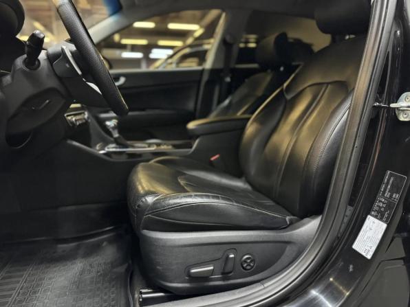 Kia Optima IV Рестайлинг с пробегом 2018 года, цена 1 697 000 рублей, 184000 км, седан, Автокод Объявления