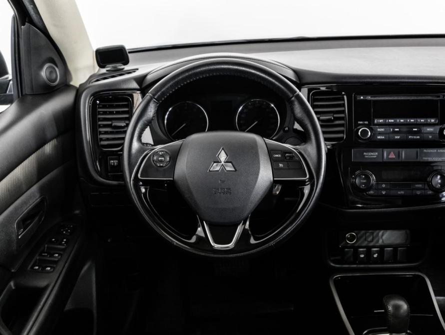 Mitsubishi Outlander III Рестайлинг 2 Санкт-Петербург  - изображение 12