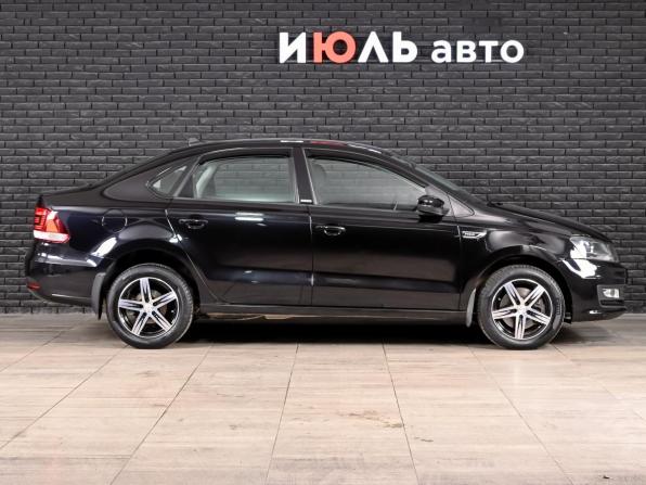Volkswagen Polo V Рестайлинг с пробегом 2017 года, цена 990 000 рублей, 52743 км, седан, Автокод Объявления