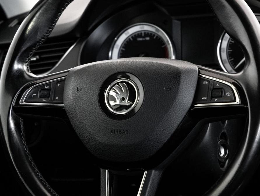 Skoda Octavia III (A7) Рестайлинг Санкт-Петербург  - изображение 12