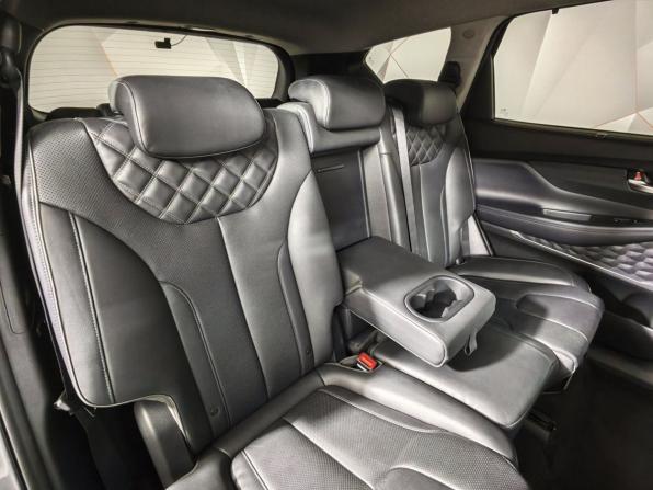 Hyundai Santa Fe IV Рестайлинг с пробегом 2023 года, цена 3 690 000 рублей, 77609 км, внедорожник, Автокод Объявления