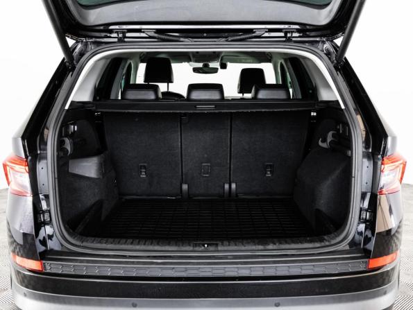 Skoda Kodiaq I с пробегом 2017 года, цена 1 799 000 рублей, 303654 км, внедорожник, Автокод Объявления