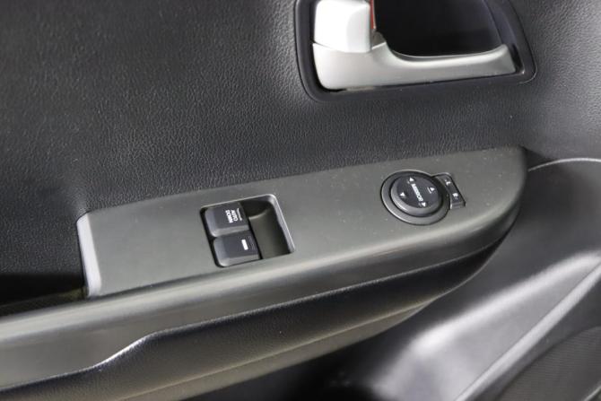 Kia Rio III Рестайлинг с пробегом 2017 года, цена 1 199 990 рублей, 153898 км, хэтчбек, Автокод Объявления