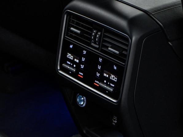 Porsche Cayenne III с пробегом 2018 года, цена 5 595 055 рублей, 132869 км, внедорожник, Автокод Объявления