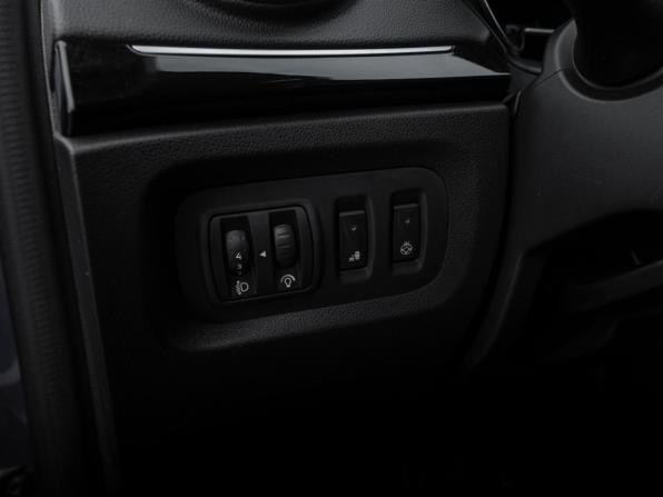 Renault Kaptur I Рестайлинг с пробегом 2022 года, цена 1 915 000 рублей, 73278 км, внедорожник, Автокод Объявления
