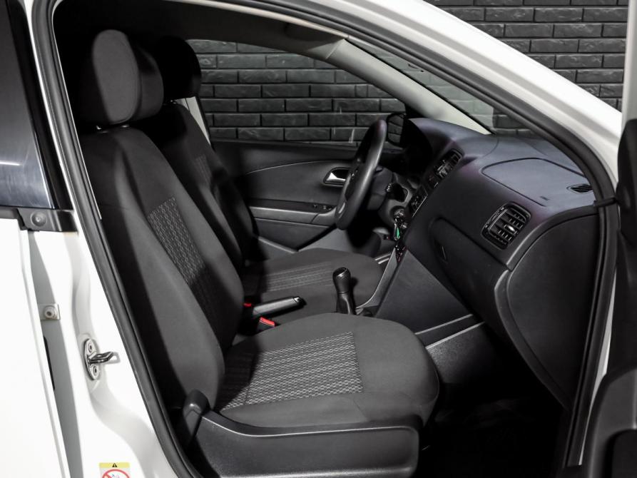 Volkswagen Polo V Рестайлинг Екатеринбург  - изображение 11
