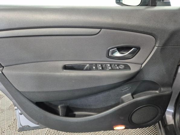 Renault Scenic III с пробегом 2010 года, цена 610 000 рублей, 162375 км, минивэн, Автокод Объявления