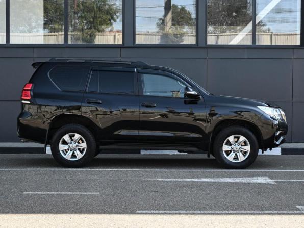 Toyota Land Cruiser Prado 150 Series Рестайлинг 2 с пробегом 2018 года, цена 6 679 000 рублей, 189791 км, внедорожник, Автокод Объявления