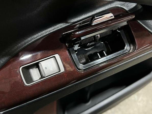 Lexus LX III Рестайлинг с пробегом 2012 года, цена 3 350 000 рублей, 318000 км, внедорожник, Автокод Объявления