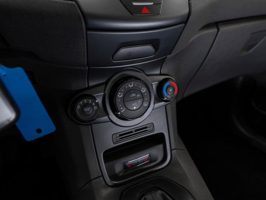 Ford Fiesta Mk6 Рестайлинг Москва  - изображение 16
