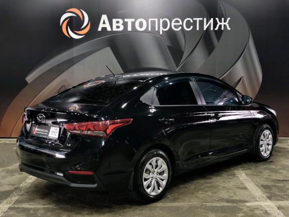 Hyundai Solaris II с пробегом 2018 года, цена 1 360 000 рублей, 94367 км, седан, Автокод Объявления