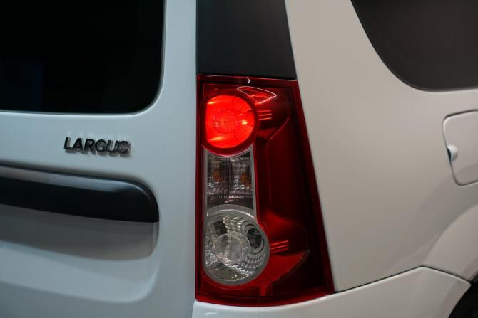 Lada (ВАЗ) Largus I с пробегом 2018 года, цена 990 000 рублей, 85000 км, универсал, Автокод Объявления