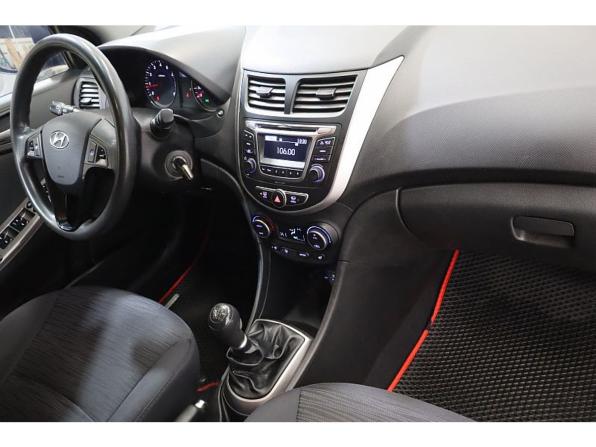 Hyundai Solaris I Рестайлинг с пробегом 2016 года, цена 827 000 рублей, 220575 км, седан, Автокод Объявления