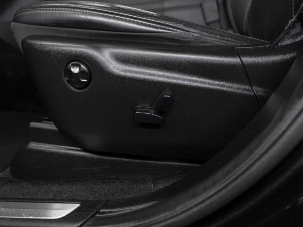 Jeep Grand Cherokee IV (WK2) Рестайлинг с пробегом 2013 года, цена 1 940 000 рублей, 256464 км, внедорожник, Автокод Объявления