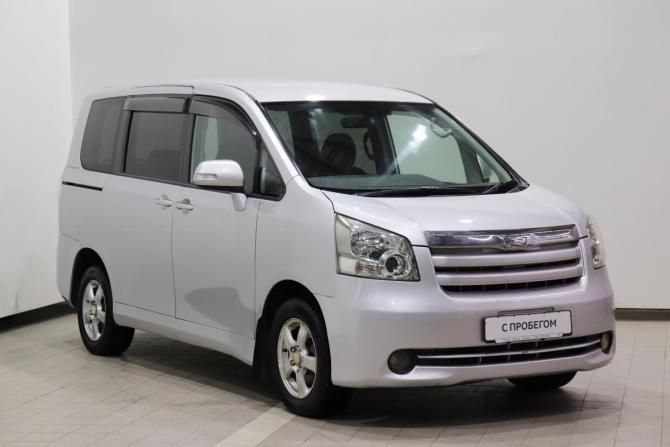 Toyota Noah II (R70) с пробегом 2007 года, цена 1 085 000 рублей, 336428 км, минивэн, Автокод Объявления