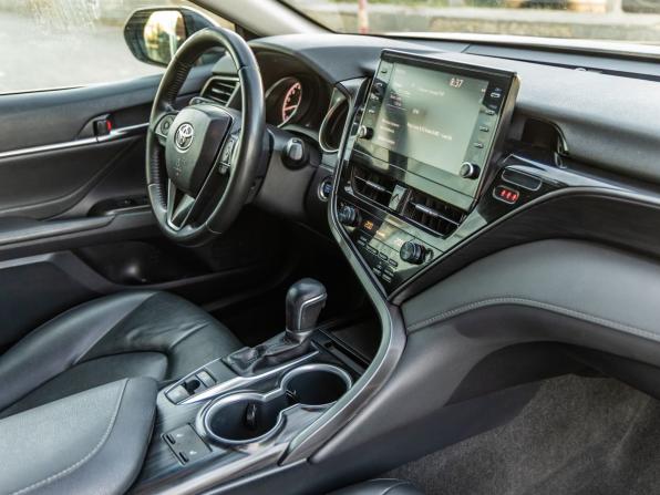 Toyota Camry VIII (XV70) Рестайлинг с пробегом 2021 года, цена 2 998 000 рублей, 120860 км, седан, Автокод Объявления