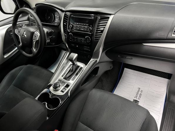 Mitsubishi Pajero Sport III с пробегом 2018 года, цена 2 945 000 рублей, 184211 км, внедорожник, Автокод Объявления