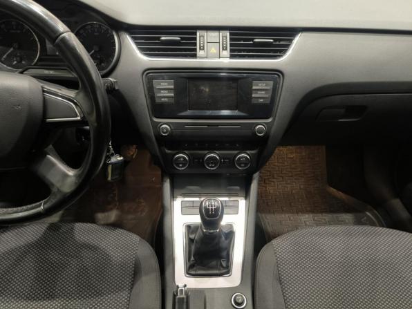 Skoda Octavia III (A7) с пробегом 2014 года, цена 990 000 рублей, 237008 км, лифтбек, Автокод Объявления
