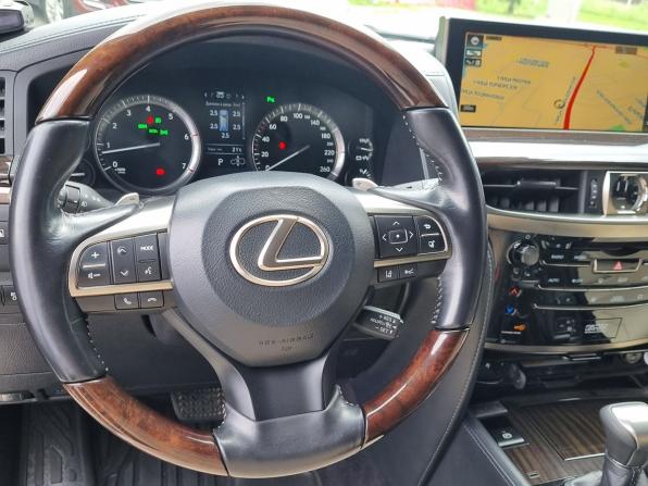 Lexus LX III Рестайлинг 2 с пробегом 2016 года, цена 7 950 000 рублей, 248664 км, внедорожник, Автокод Объявления