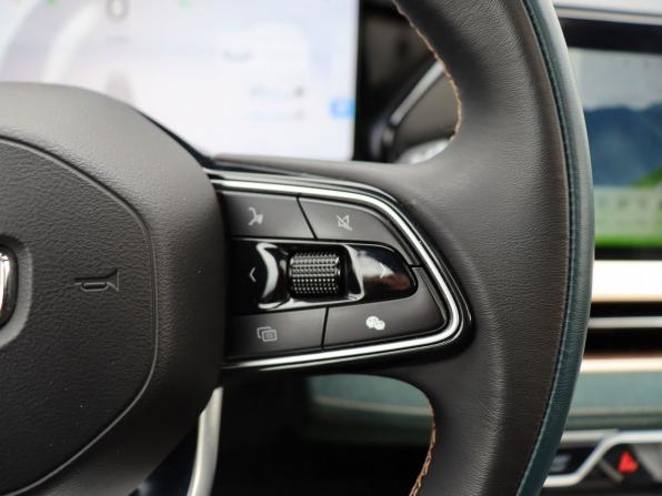 Geely Monjaro I с пробегом 2023 года, цена 3 150 000 рублей, 28500 км, внедорожник, Автокод Объявления