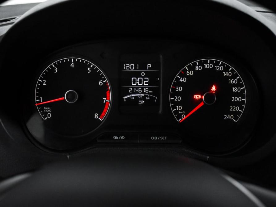 Volkswagen Polo V Рестайлинг Санкт-Петербург  - изображение 19