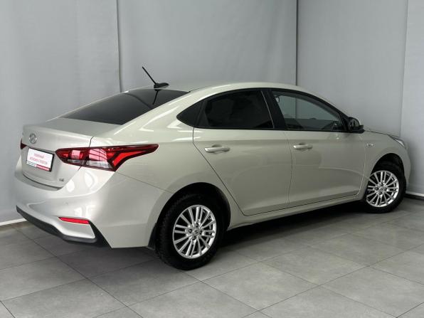 Hyundai Solaris II с пробегом 2017 года, цена 1 235 000 рублей, 149599 км, седан, Автокод Объявления