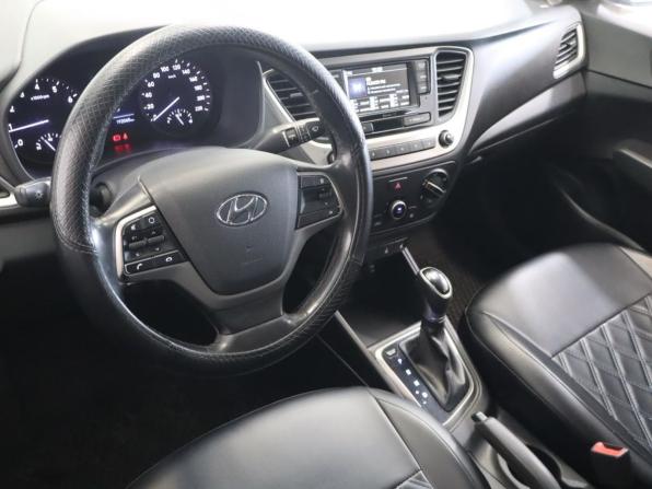 Hyundai Solaris II с пробегом 2017 года, цена 1 096 800 рублей, 192000 км, седан, Автокод Объявления
