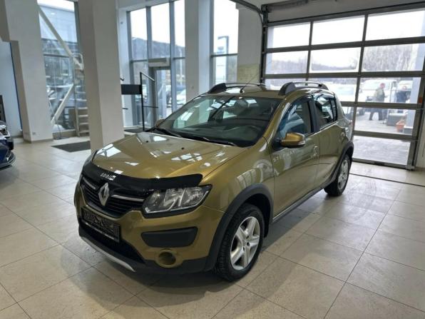Renault Sandero II Рестайлинг с пробегом 2018 года, цена 990 000 рублей, 130000 км, хэтчбек, Автокод Объявления