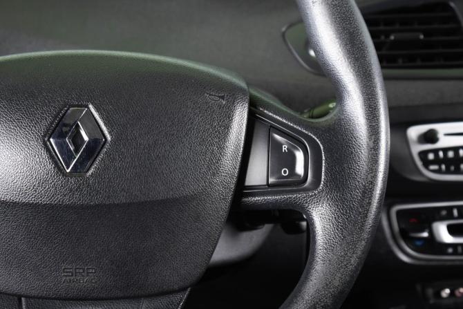 Renault Scenic III с пробегом 2010 года, цена 749 000 рублей, 320156 км, компактвэн, Автокод Объявления