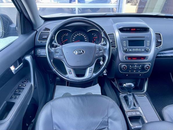 Kia Sorento II Рестайлинг с пробегом 2017 года, цена 1 700 000 рублей, 262555 км, внедорожник, Автокод Объявления