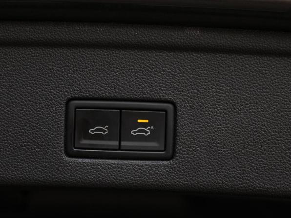 Volkswagen Touareg III с пробегом 2020 года, цена 4 642 881 рубль, 159967 км, внедорожник, Автокод Объявления