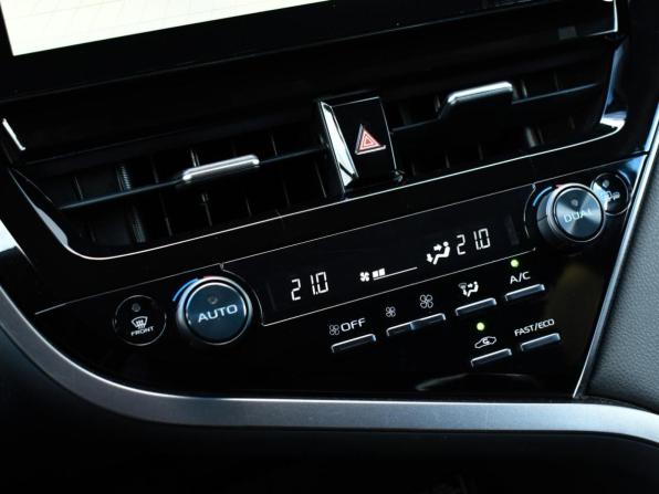 Toyota Camry VIII (XV70) Рестайлинг с пробегом 2021 года, цена 3 295 000 рублей, 81634 км, седан, Автокод Объявления