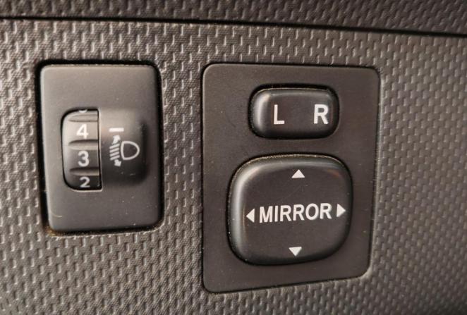 Toyota Urban Cruiser I с пробегом 2009 года, цена 799 000 рублей, 275754 км, хэтчбек, Автокод Объявления