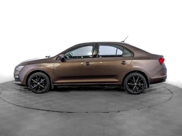 Skoda Rapid II с пробегом 2021 года, цена 1 716 000 рублей, 52946 км, лифтбек, Автокод Объявления