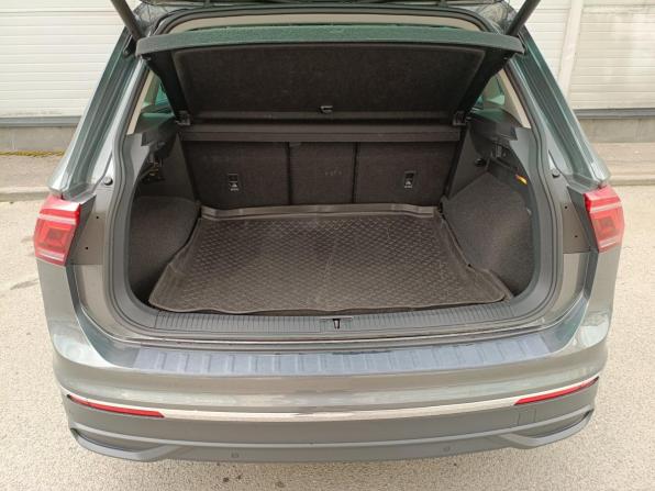 Volkswagen Tiguan II Рестайлинг с пробегом 2021 года, цена 3 529 000 рублей, 51356 км, внедорожник, Автокод Объявления