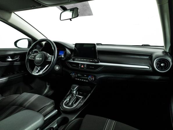 Kia Cerato IV Рестайлинг с пробегом 2022 года, цена 1 999 585 рублей, 76000 км, седан, Автокод Объявления