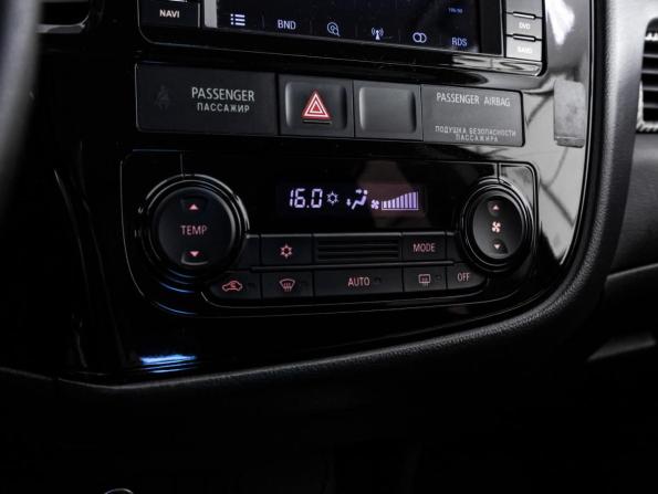 Mitsubishi Outlander III Рестайлинг 2 с пробегом 2017 года, цена 1 499 000 рублей, 177346 км, внедорожник, Автокод Объявления
